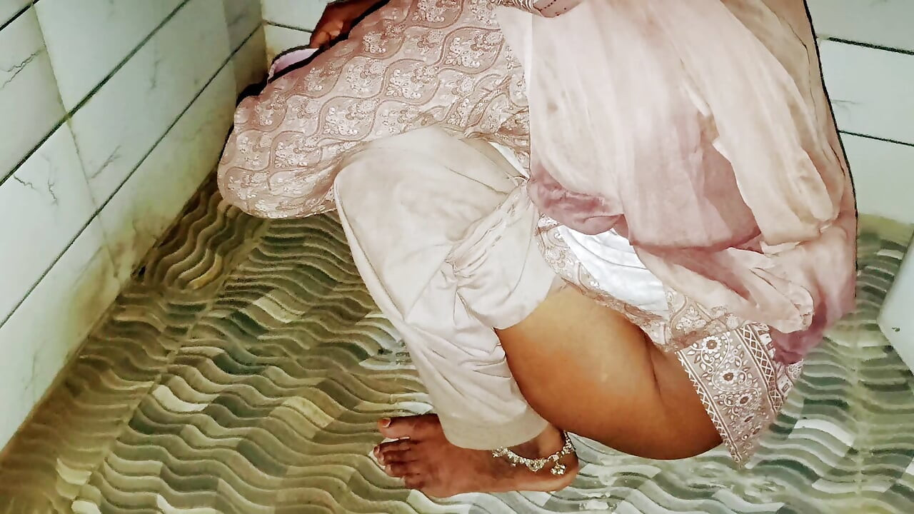 Üvey anne ke ladke ne mujhe pel diya