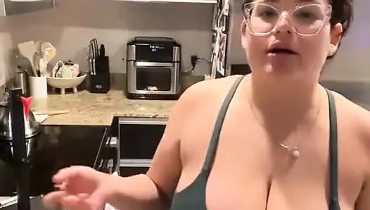 Прямая трансляция с Dani Valentina