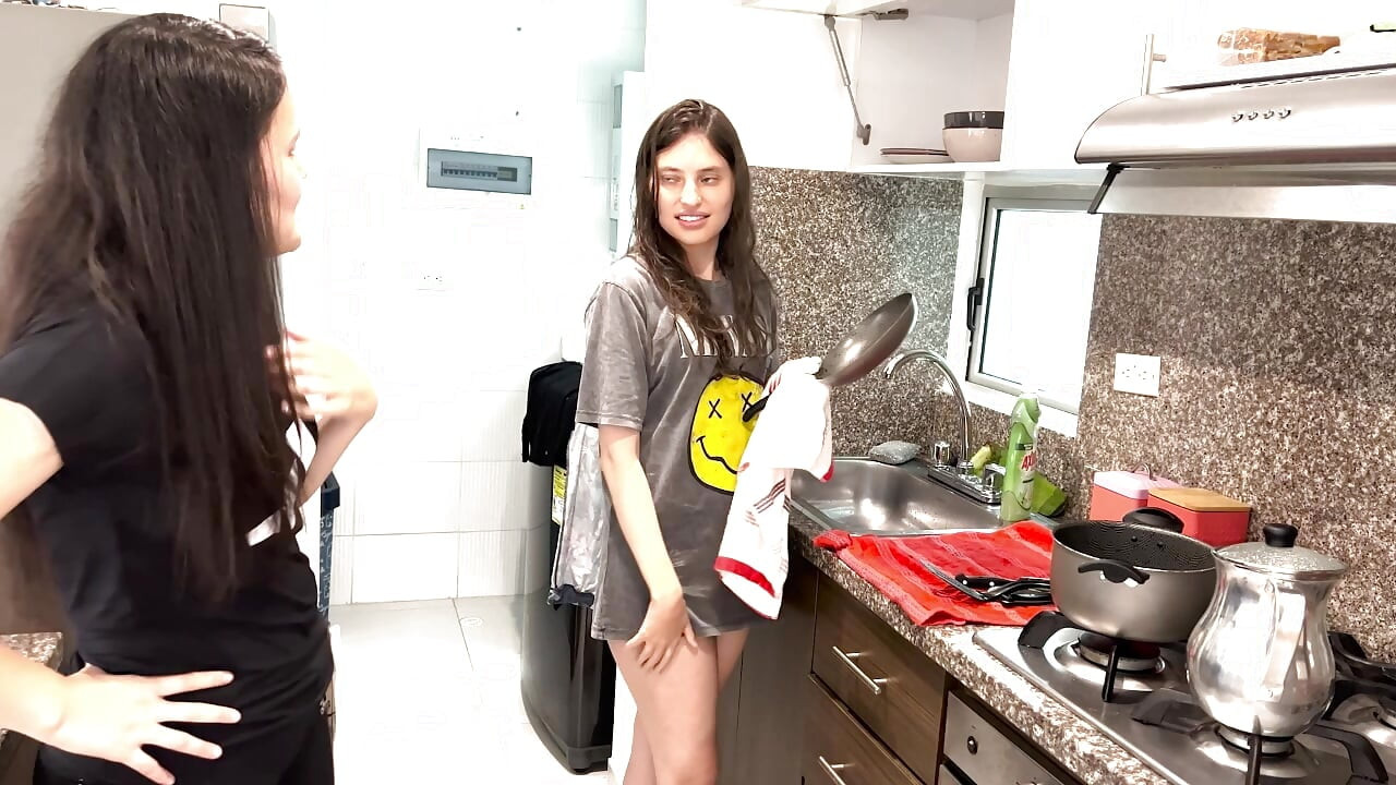 เราสนุกกับการสัมผัสตูดและหีของกันและกัน