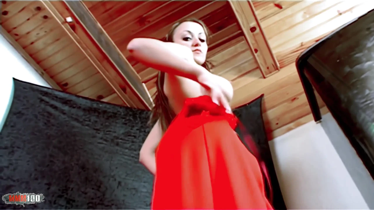 Krystal Wallas: Hot Sexy Babe Playing with Her Incredible Pussy