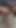 Güzel evli kadın dışarıda çabucak çişini yapıyor