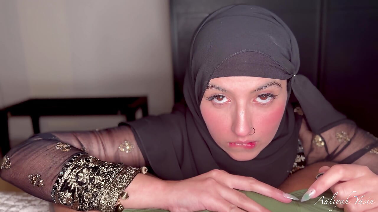 Hijabi Wife Sucks a Black Cock in Secret