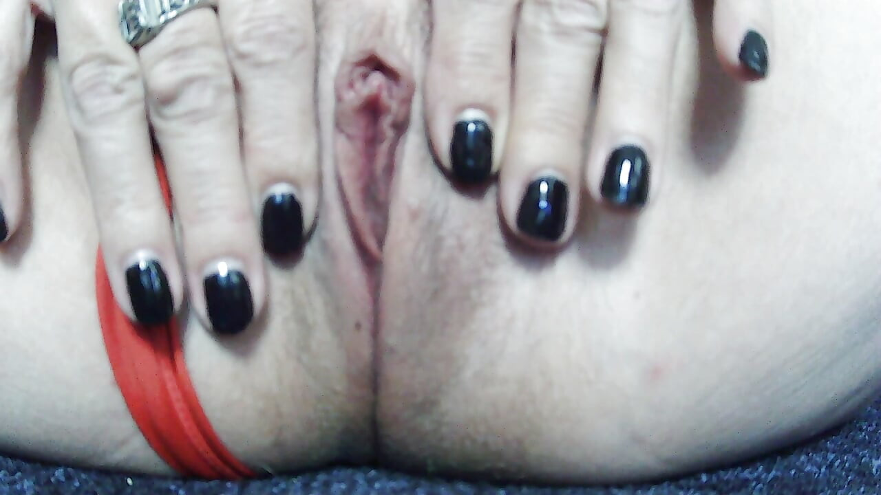 MILFstring-masturbation