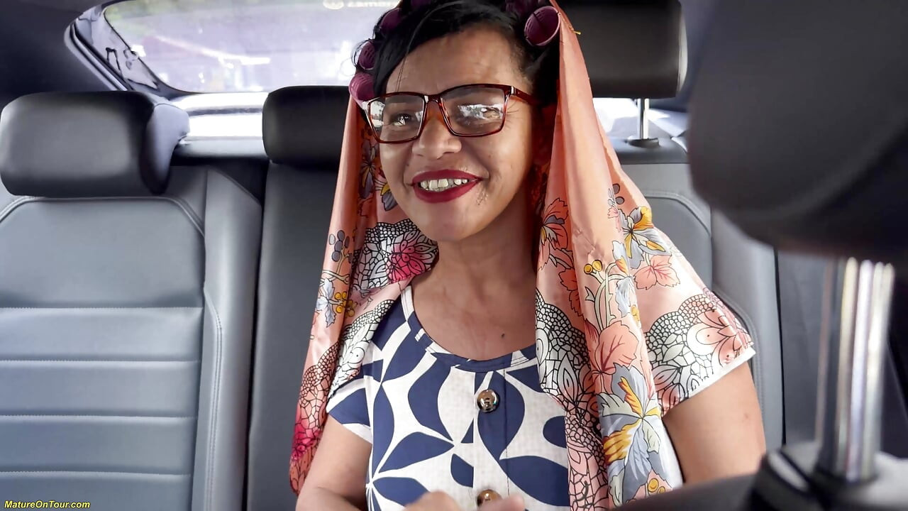 fat granny picked up for public outdoor ass fucking