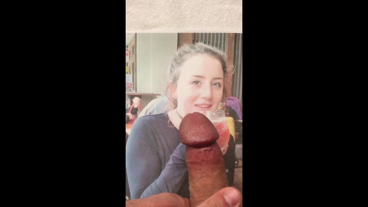 Party chick cum tribute