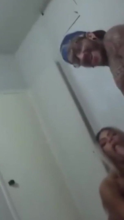 Upoznali smo se na ulici i otiљli kuжi na seks | Klip 2