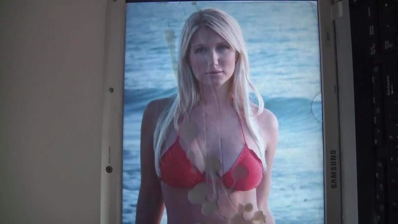Brooke Hogan em homenagem a porra