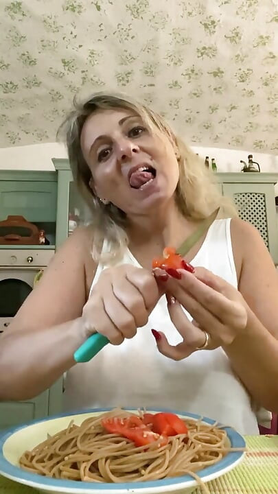 Я голоден, я делаю обед