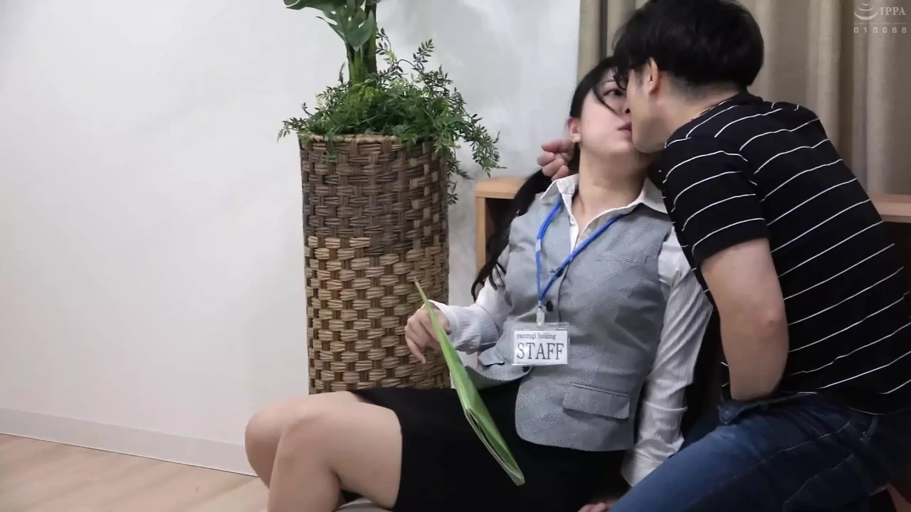 在与房地产女士的私人观看时进行色情谈判 第3部分