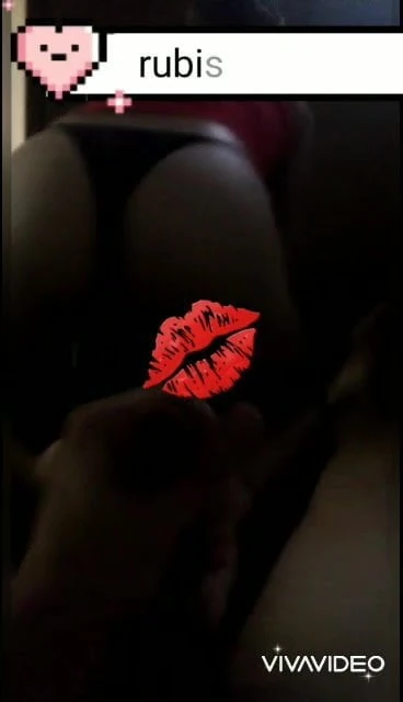 Le hago una baile hot