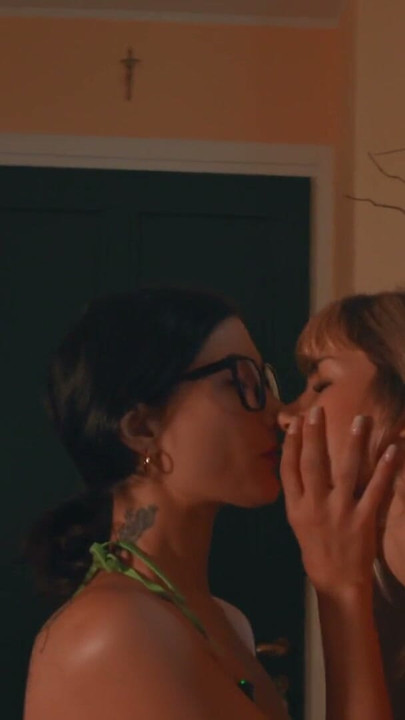 Fotografer lesbian. | Clip 1
