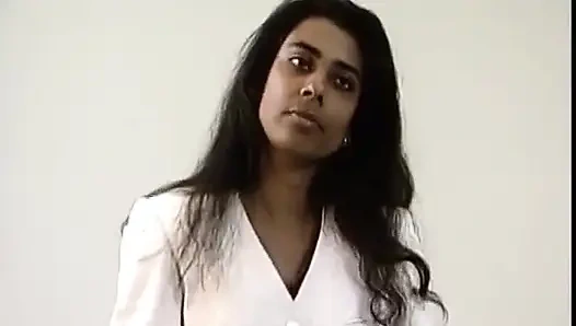 Almanya'dan zenci hatun fotoğraf çekiminde poz veriyor