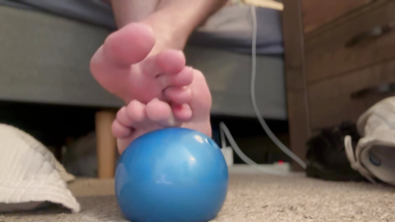 Man Rubs Sexy Feet on Rubber Ball -Soles4MyFace