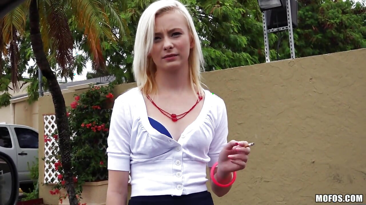 Stranded Teens - Petite Maddy Rose Feels a Bulge & Gives Tony a Blowjob Before Taking His Hard Cock in the Car