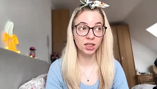 Aku menguras spermanya dari $5329 dan tas baru! (Findom Story)