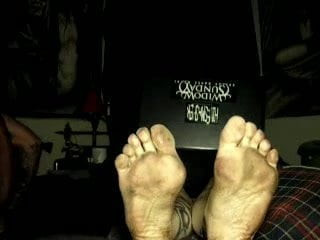 Very dirty foot worship and orgasm!