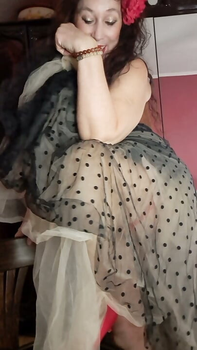 Do you want me to dance a private dance for you? Do you like Fado?