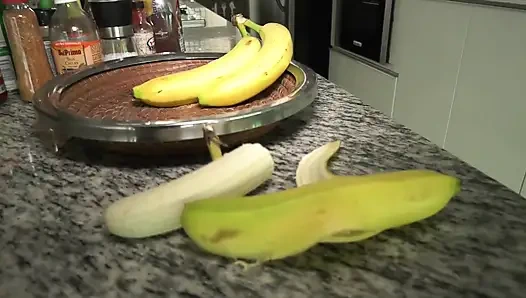 Orta yaşlı seksi kadın ibadeti! Ateşli orta yaşlı seksi kadın seni boşaltıyor!