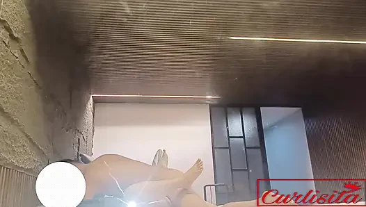 Pantat sempit curlisita dicrot di dalam