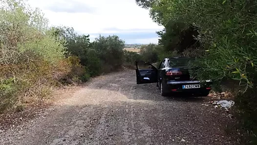 2 Weiber in der Wildnis an meinen Schwanz gelasseen