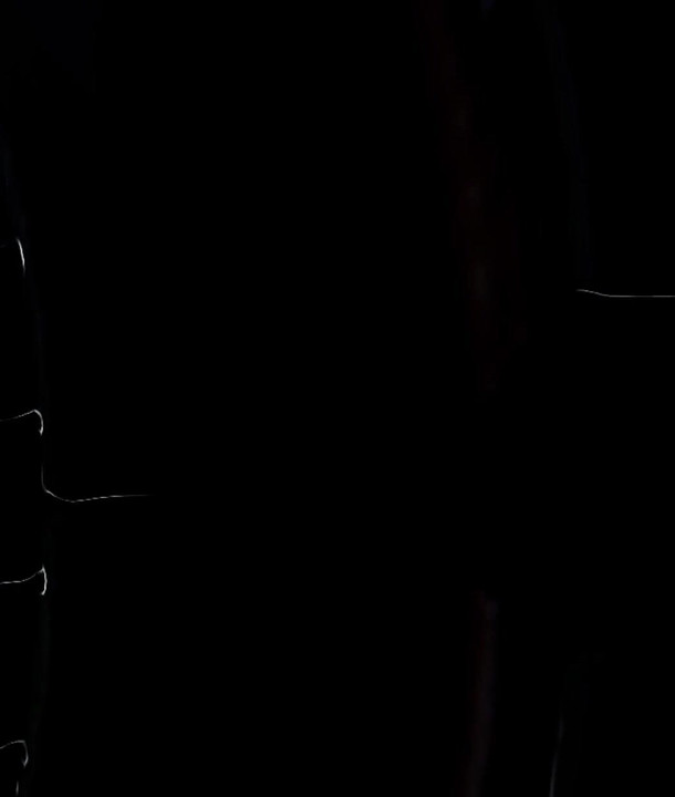 Séance de chaussures à minuit de l’infirmière Maple et foot-job en nylon rouge