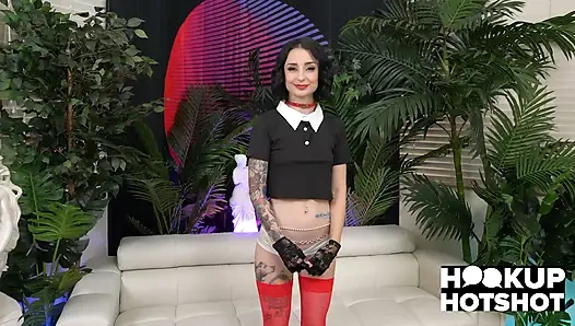 Minyon sürtük Stevie Moon Bryan Gozzling'in aşırı seksi için azgın!