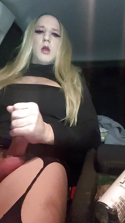 Femboy özgürlük mastürbasyon derlemesi