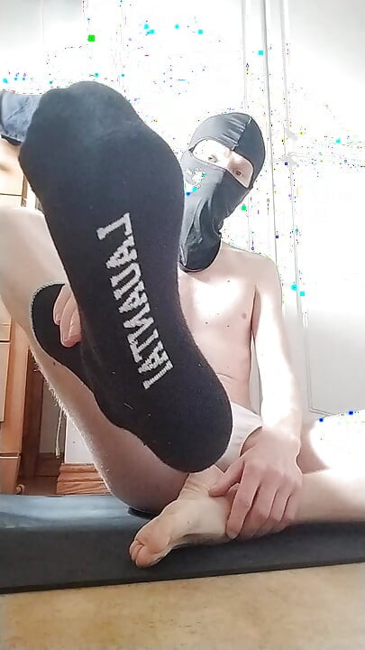A mask, twink, feet and a big dick