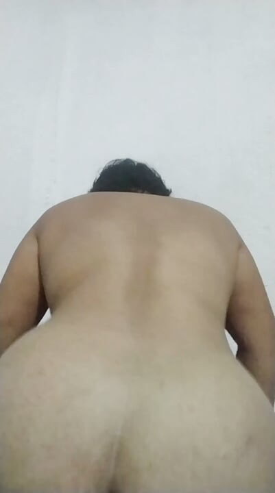 Sexy Filipina Milf, jugando con su sujetador y bragas Miffy