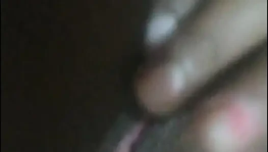 Desi bhabhi ji bani desi randi hui chut me khujli chaiyye chudai  ke liye taggda land