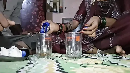 Kakak tiri ko minum karake chaudah behen ki badi chhoot bade boobs