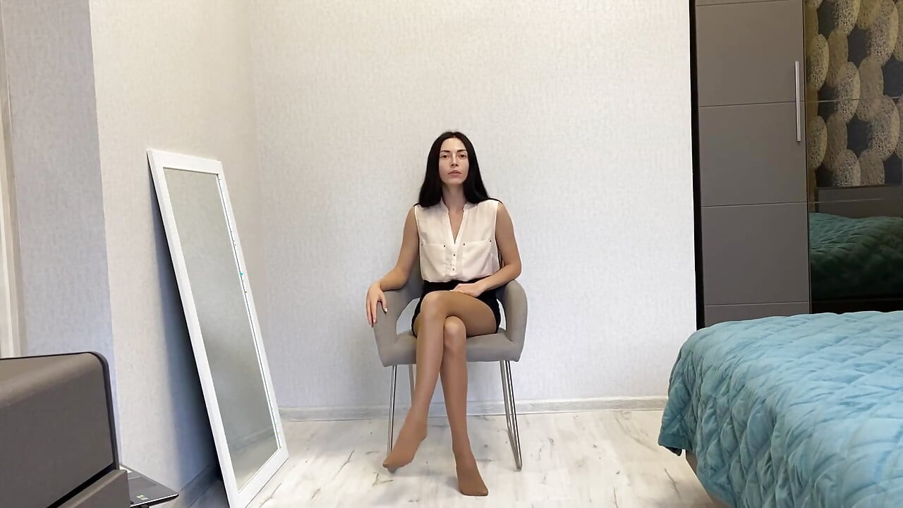 Femdom piernas de nylon la adoración