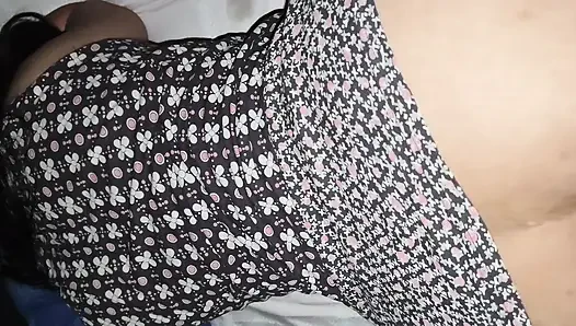 Batik elbiseyle seksi görünüyorsun