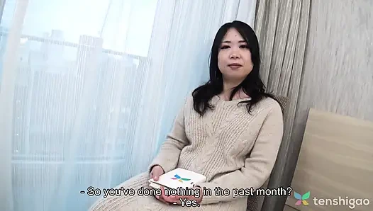 Kaori sakuraba Tokyo'da dışarıda seks arayan aldatan bir evli kadın