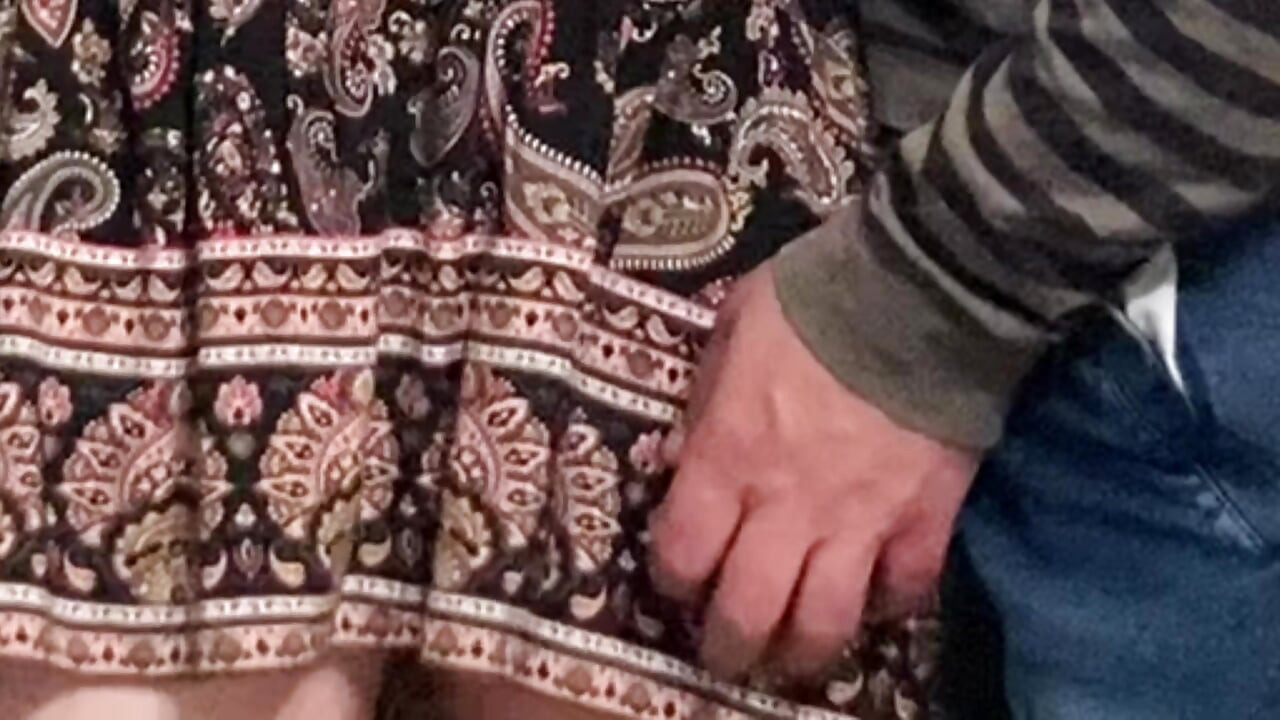 Perv Stepdad Rubbing Her Pussy in Subway