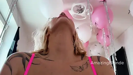 Cewek semok dengan toket besar lagi asik nyepong kontol dan memeknya dientot habis-habisan - pov