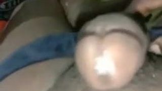 Desi menina shake óleo com seu pau amante