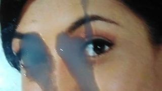 Kajal Aggarwal cum tribute - une salope de tollywood se fait éjaculer dessus dans une cu