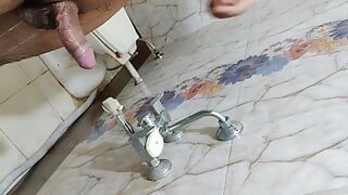 Indian Real cock Bathroom Masterbation.