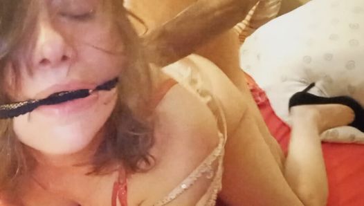 134 - Slut amatoriale, Scopata con il vestito di perle, leccata di culo, pompino, a pecorina