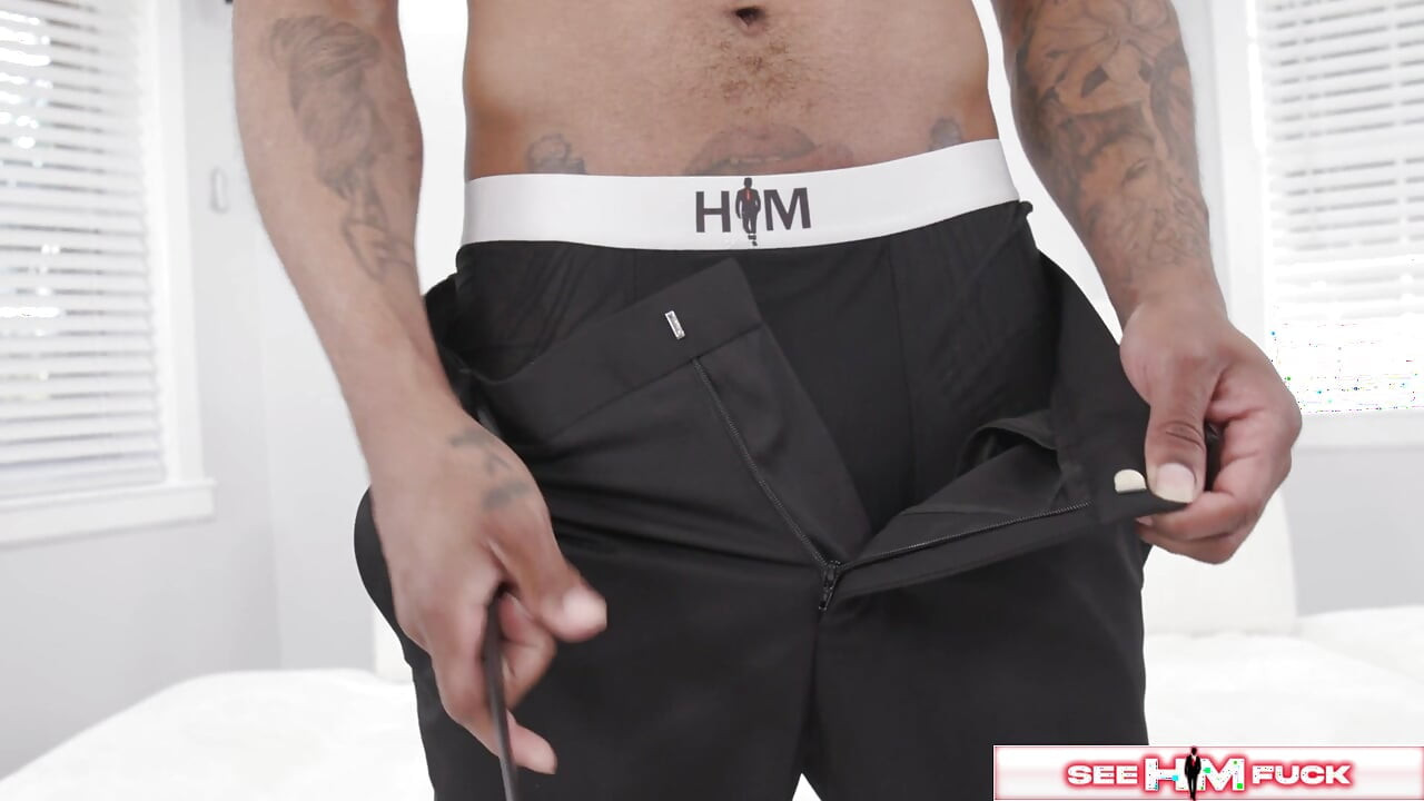 Dövmeli adam Zaddy2x Indica Monroe'nun amcığıyla sikişiyor!