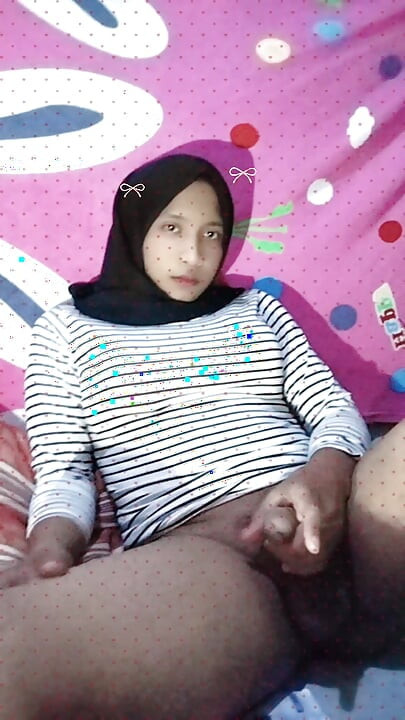Hijab Is A Beautiful Girl Who Wants To Be Naked