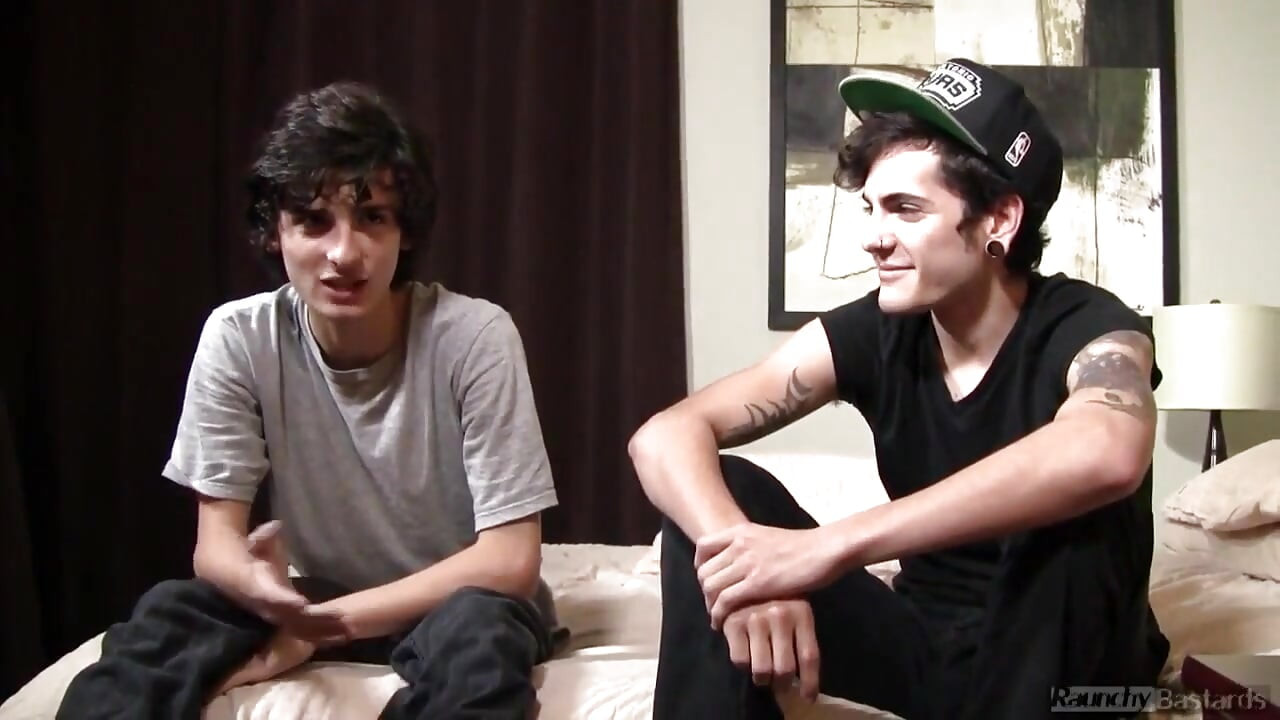 Teen boy cunt popped and plugged