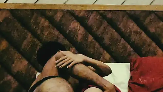 Aldatan evli kadın otel odasında erkek arkadaşıyla eğleniyor