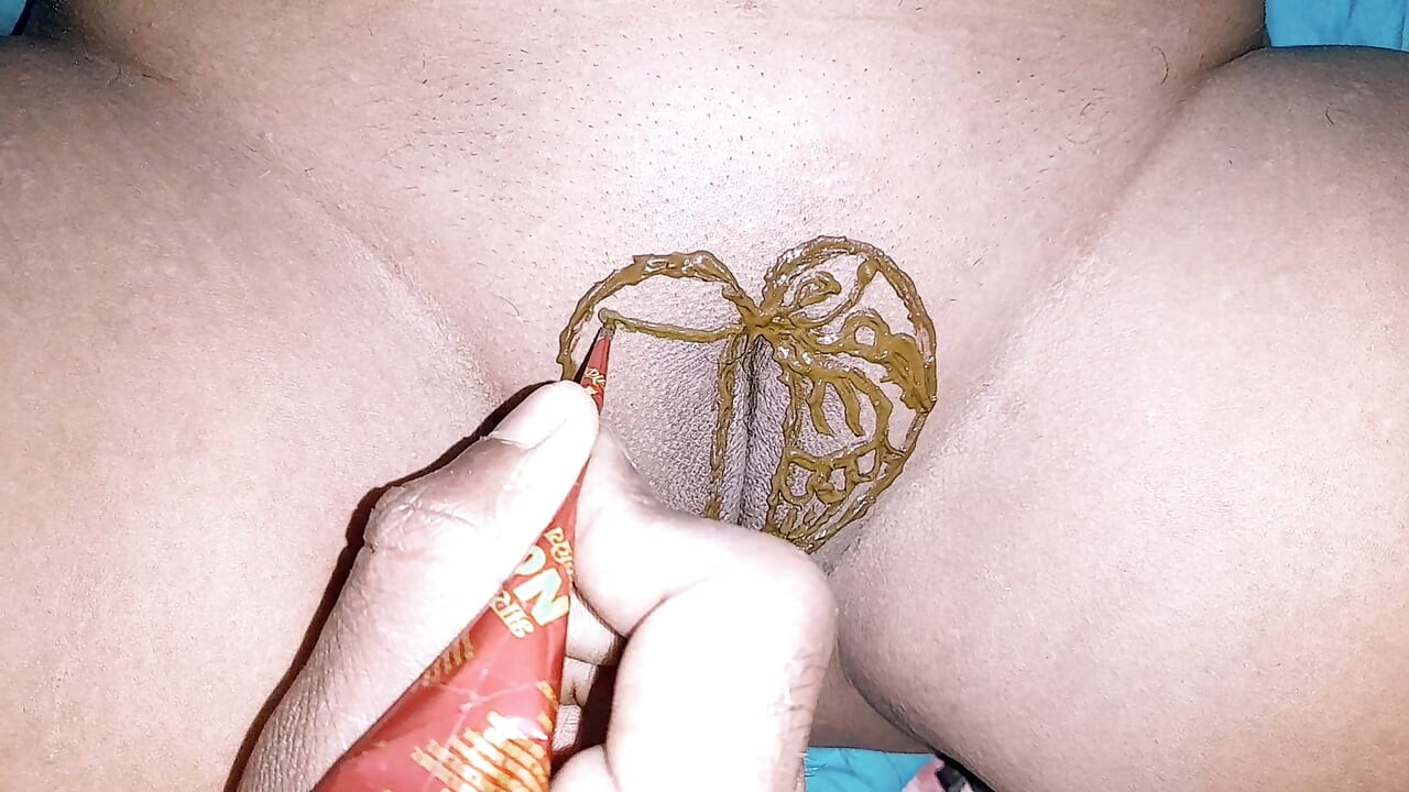 Mehandi design på av desi indisk moster