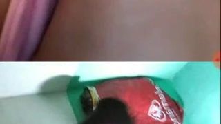 Vídeo chamada com uma menininha no instagram mostrou seus peitos
