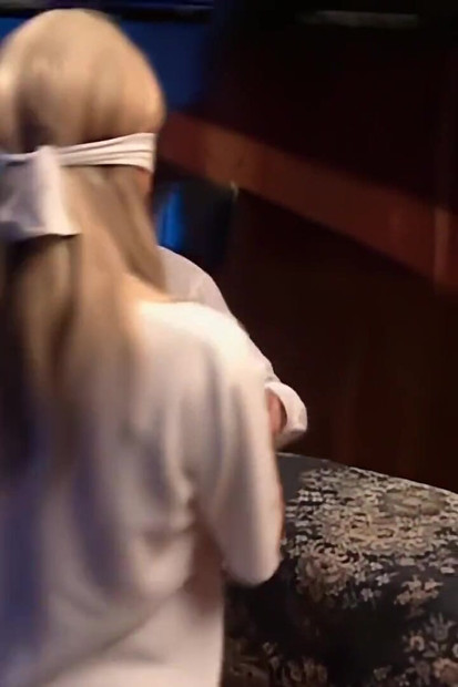 Permainan seks pedas Shelby Belle