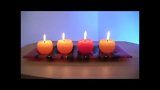 Наивные лесбиянки делят дилдо