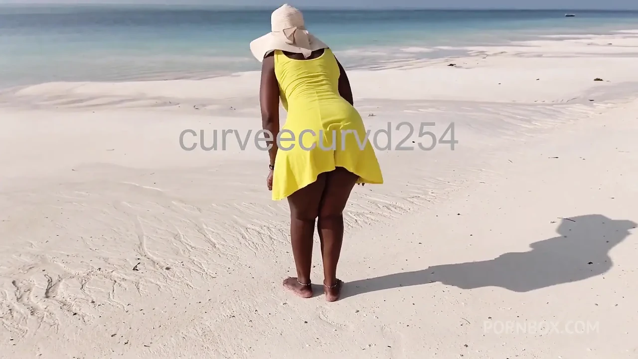 HD 4:31 Searching for Sex Baddie at the Beach Are You There