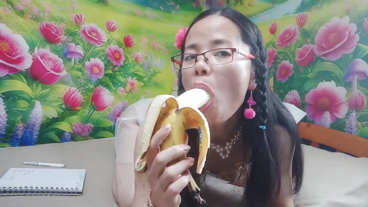 Muz Emmek Video Özel Gösterisi Seni Tahrik Ediyor